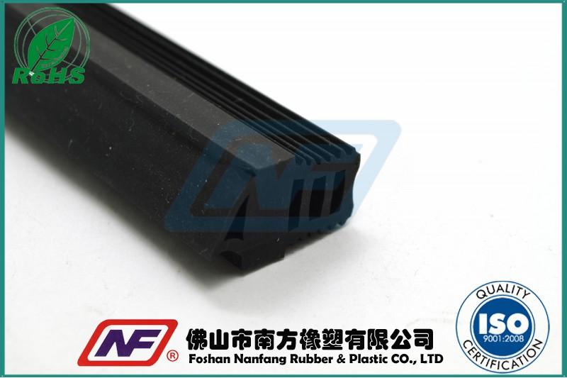 發(fā)泡硅膠板定制需要考慮哪些問題？  